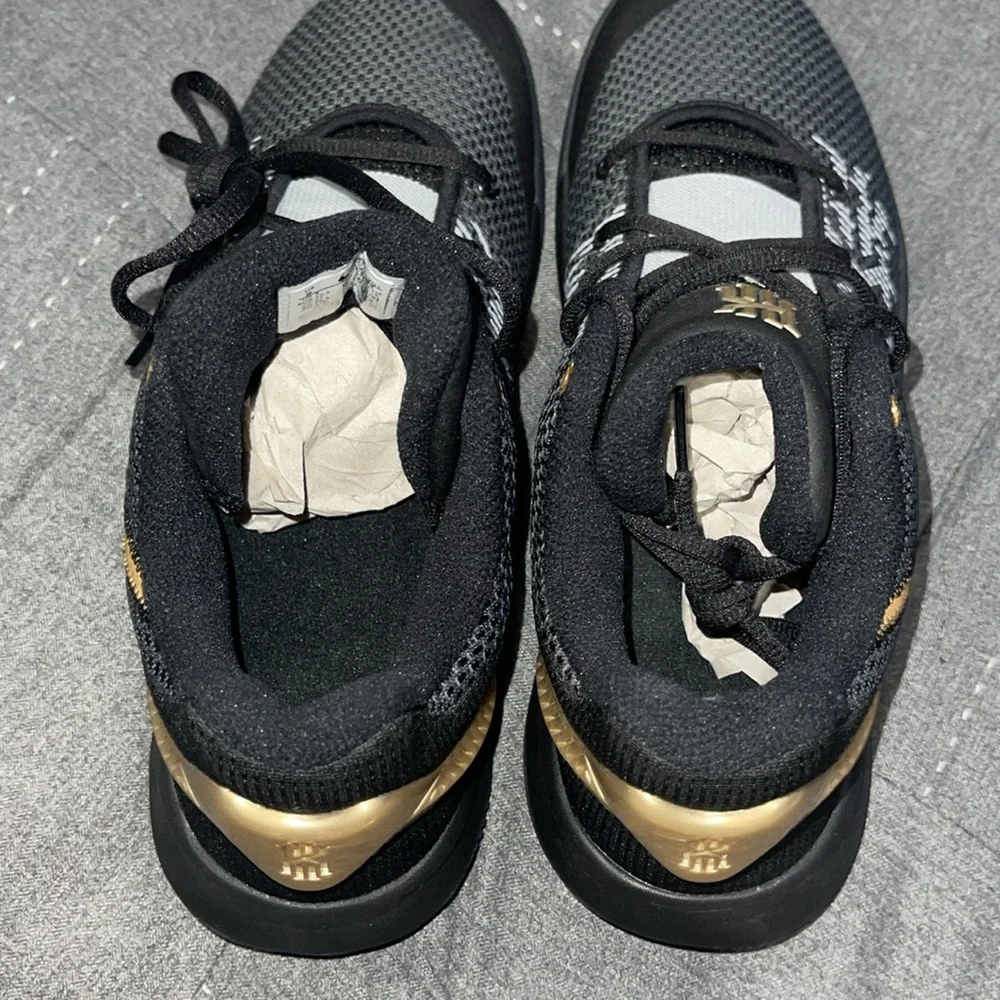 Nike KYRIE FLY TRAP ZOOM BLACK & GOLD Men’s 9.  NEVER WORN. NEW NO BOX - Picture 7 of 8